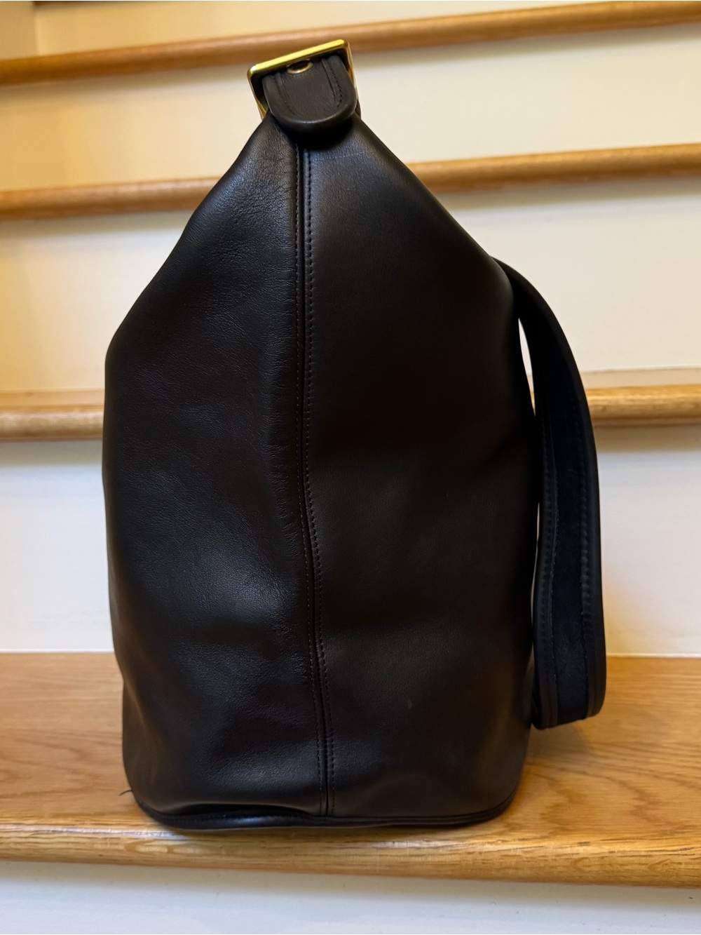 Vintage Coach Duffle Sac 9085 XL Black
Leather Shoulder Bag Made in Costa Rica - Picture 5 of 13